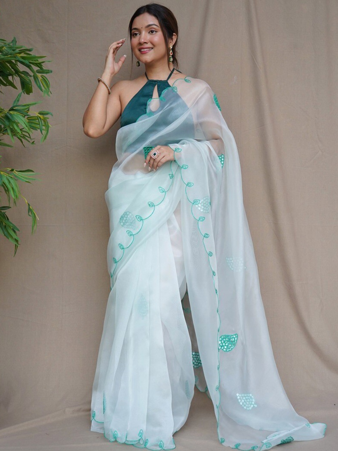 

Atulyam Tex World Mirror Embellished Organza Saree, Sea green