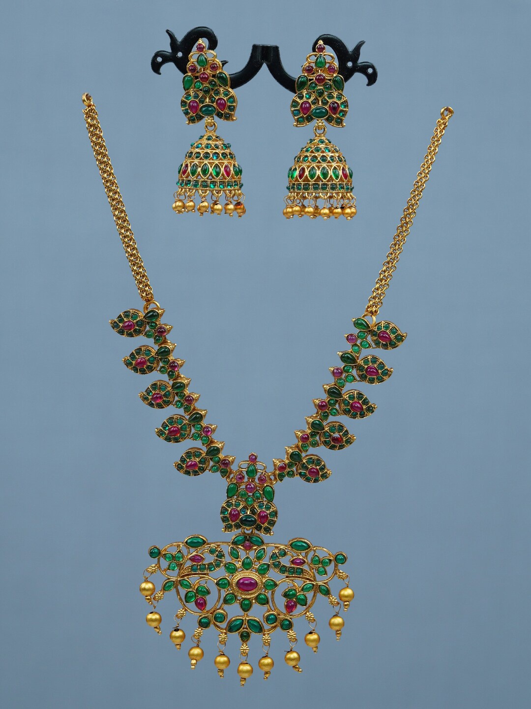 

Diksha collection Gold-Plated Stone-Studded JewellerySet