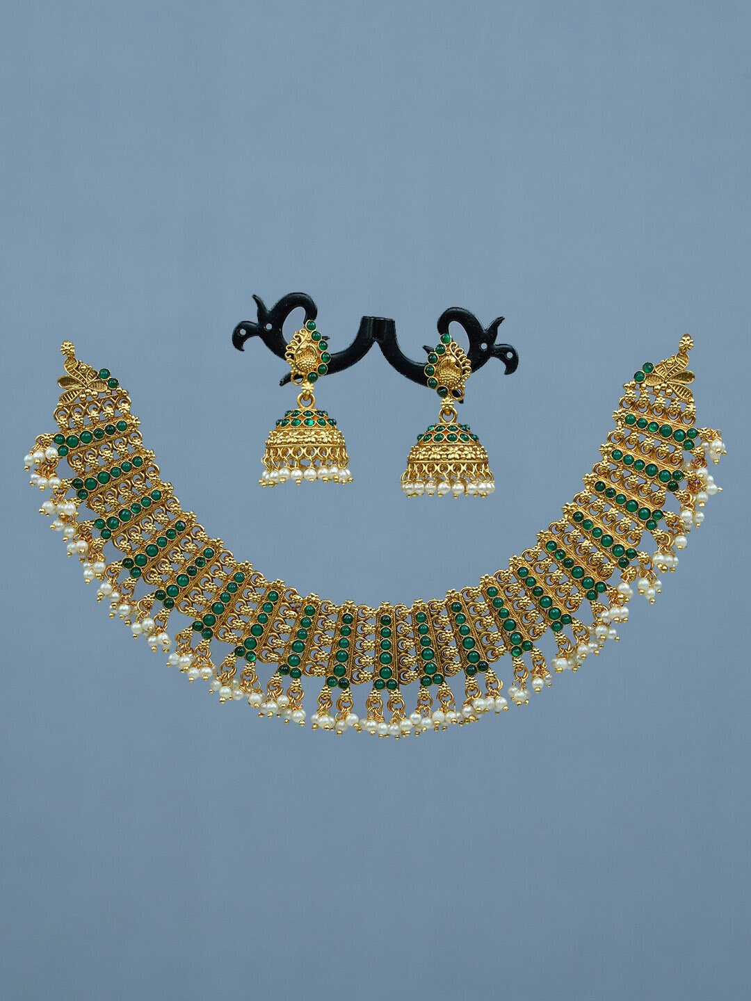 

Diksha collection Gold-Plated Stone-Studded & Beaded Jewellery Set