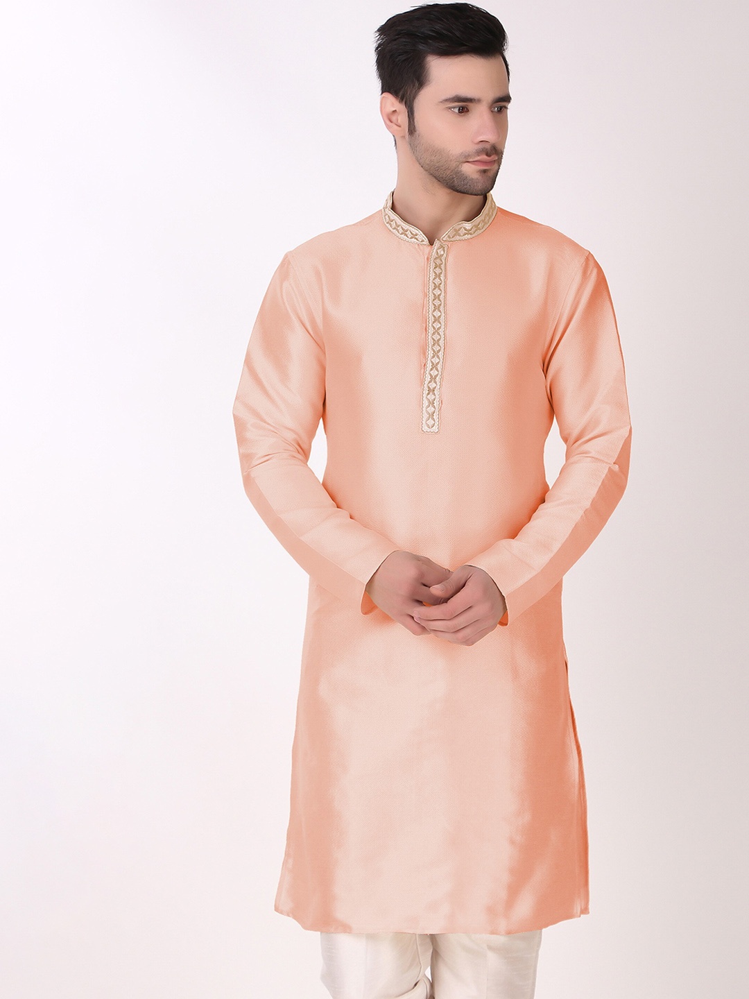 

Koshin Ethnic Motifs Embroidered Mandarin Collar Kurta With Pyjamas, Peach