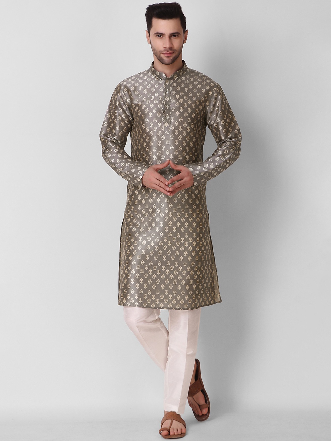 

Koshin Ethnic Motifs Printed Mandarin Collar Regular Kurta With Pyjamas, Coffee brown