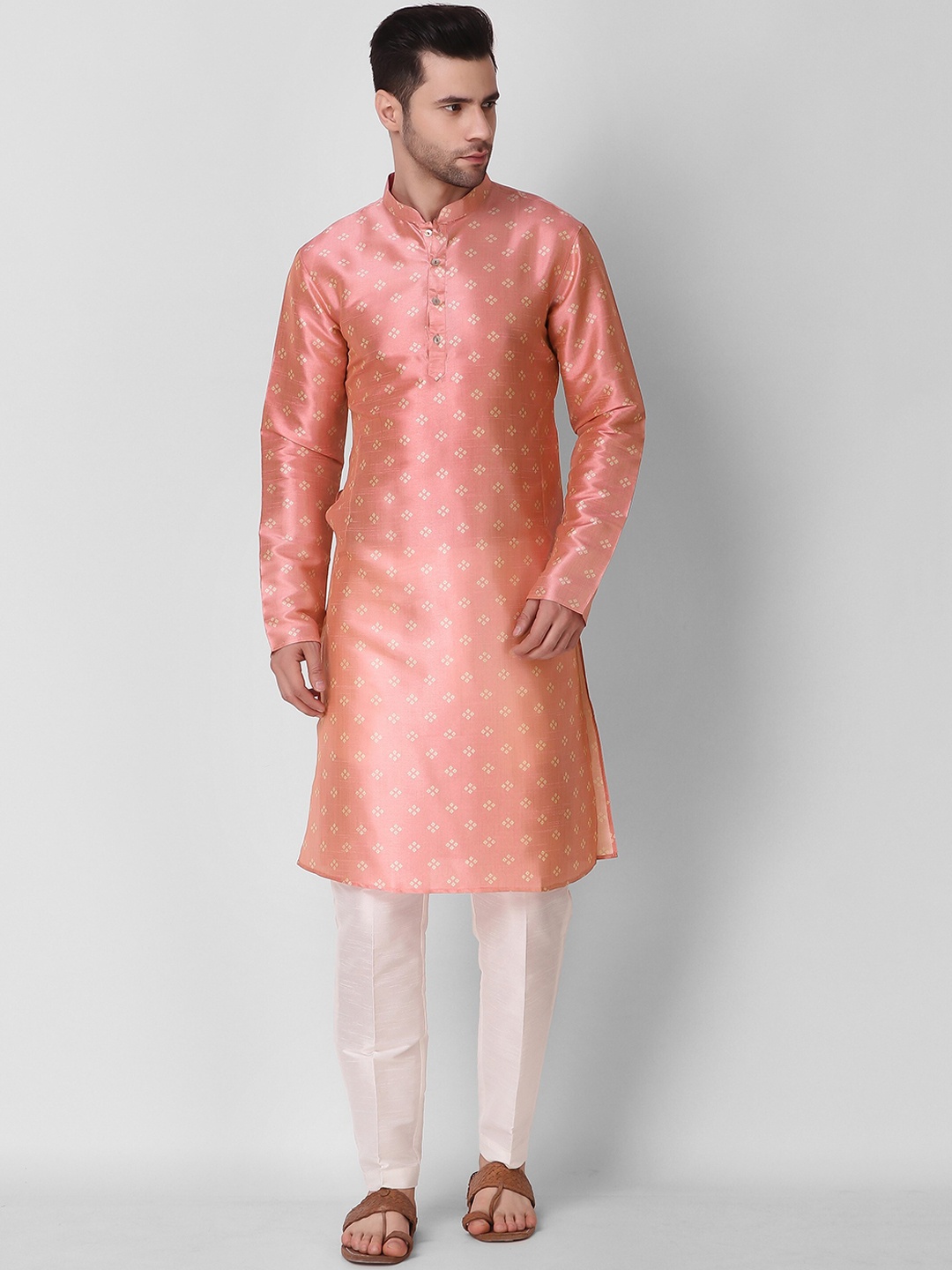 

Koshin Ethnic Motifs Printed Regular Kurta With Pyjamas, Peach