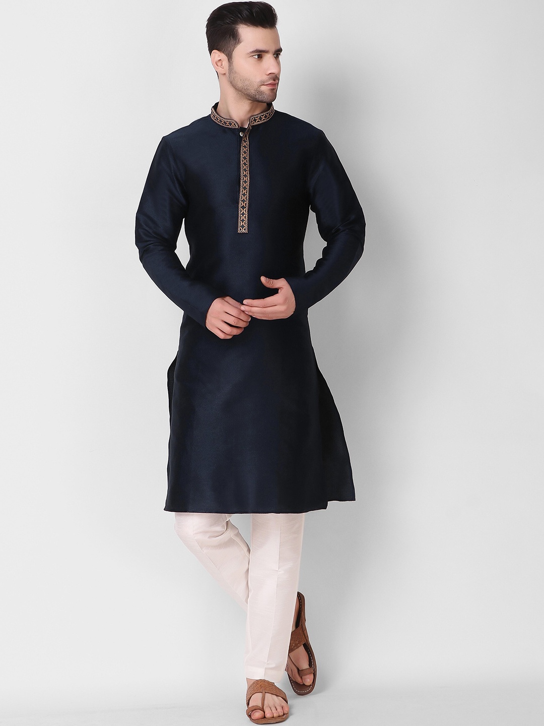 

Koshin Ethnic Motifs Woven Design Thread Work Kurta with Pyjamas, Navy blue