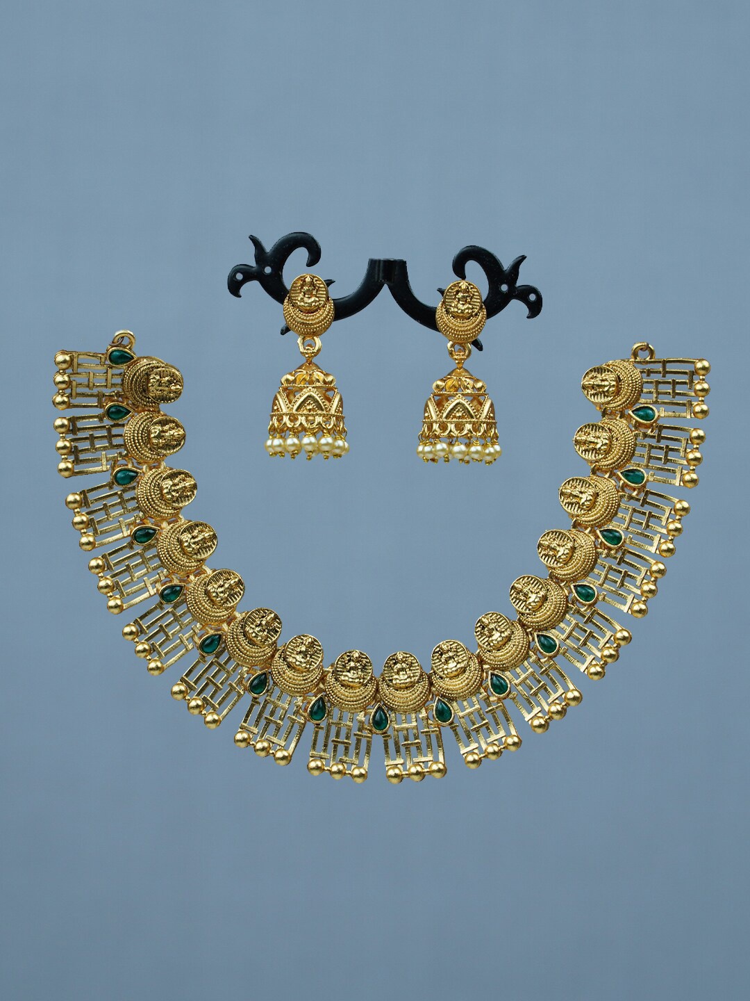 

Diksha collection Gold-Plated Stone-Studded Jewellery Set