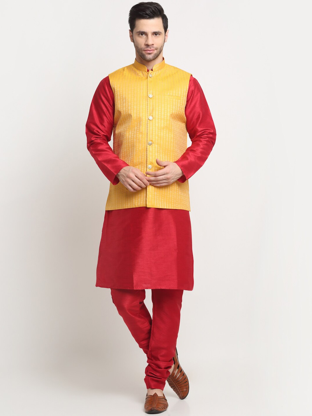 

KRAFT INDIA Regular Kurta With Churidar & Nehru Jacket, Maroon