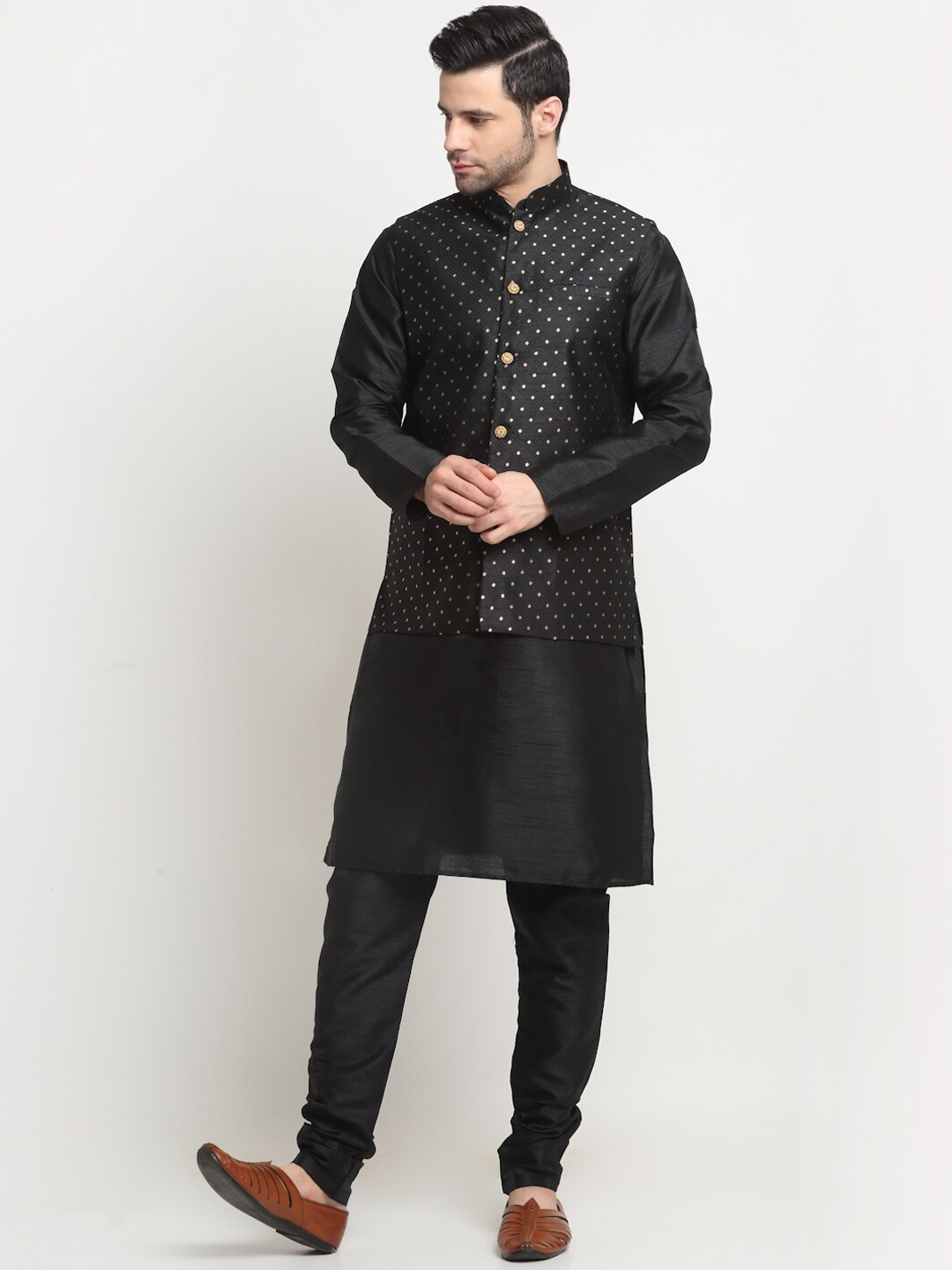 

KRAFT INDIA Mandarin Collar Regular Kurta with Churidar With Nehru jacket, Black