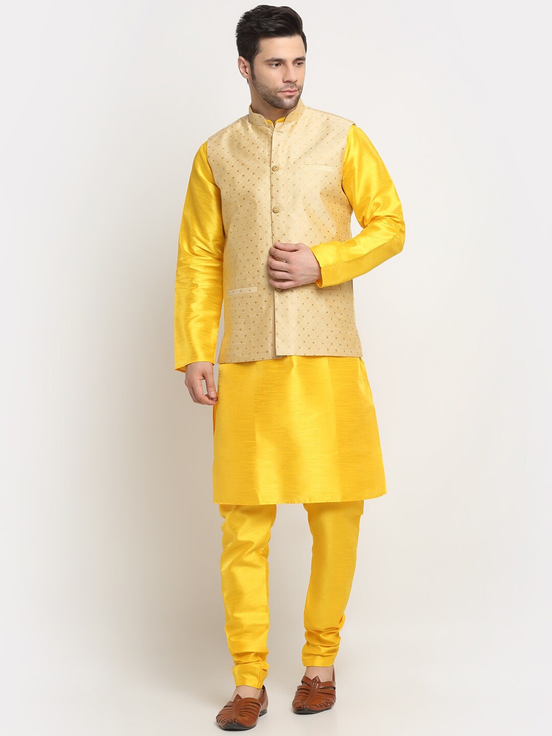 

KRAFT INDIA Mandarin Collar Kurta with Churidar, Yellow