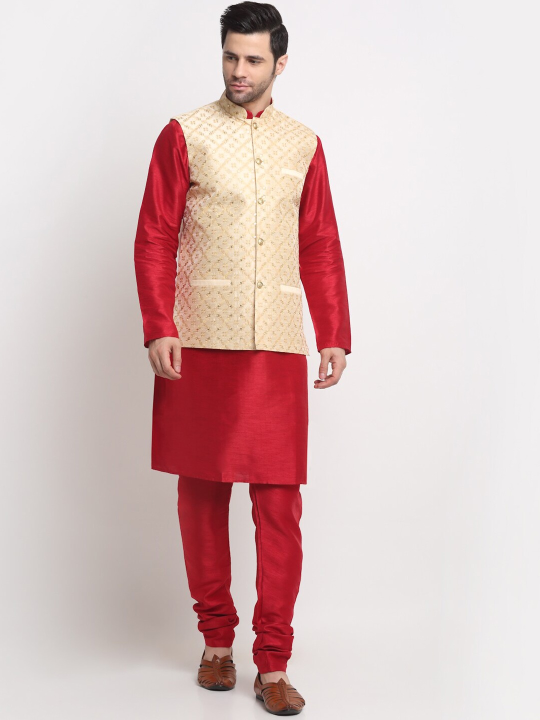 

KRAFT INDIA Embroidered Regular Kurta With Churidar & Nehru Jacket, Maroon