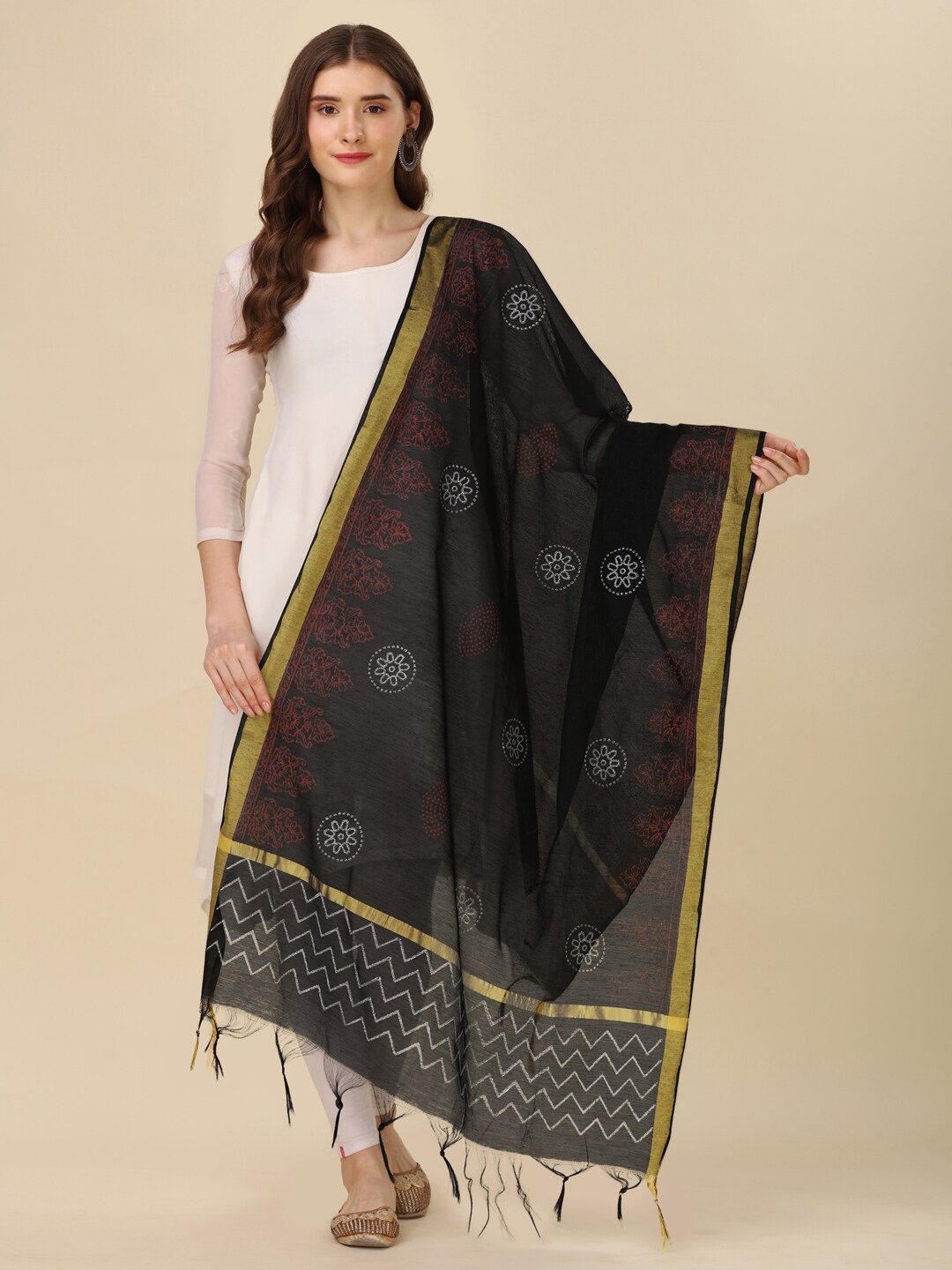 

Mitera Black & Gold-Toned Ethnic Motifs Printed Zari Chiffon Dupatta