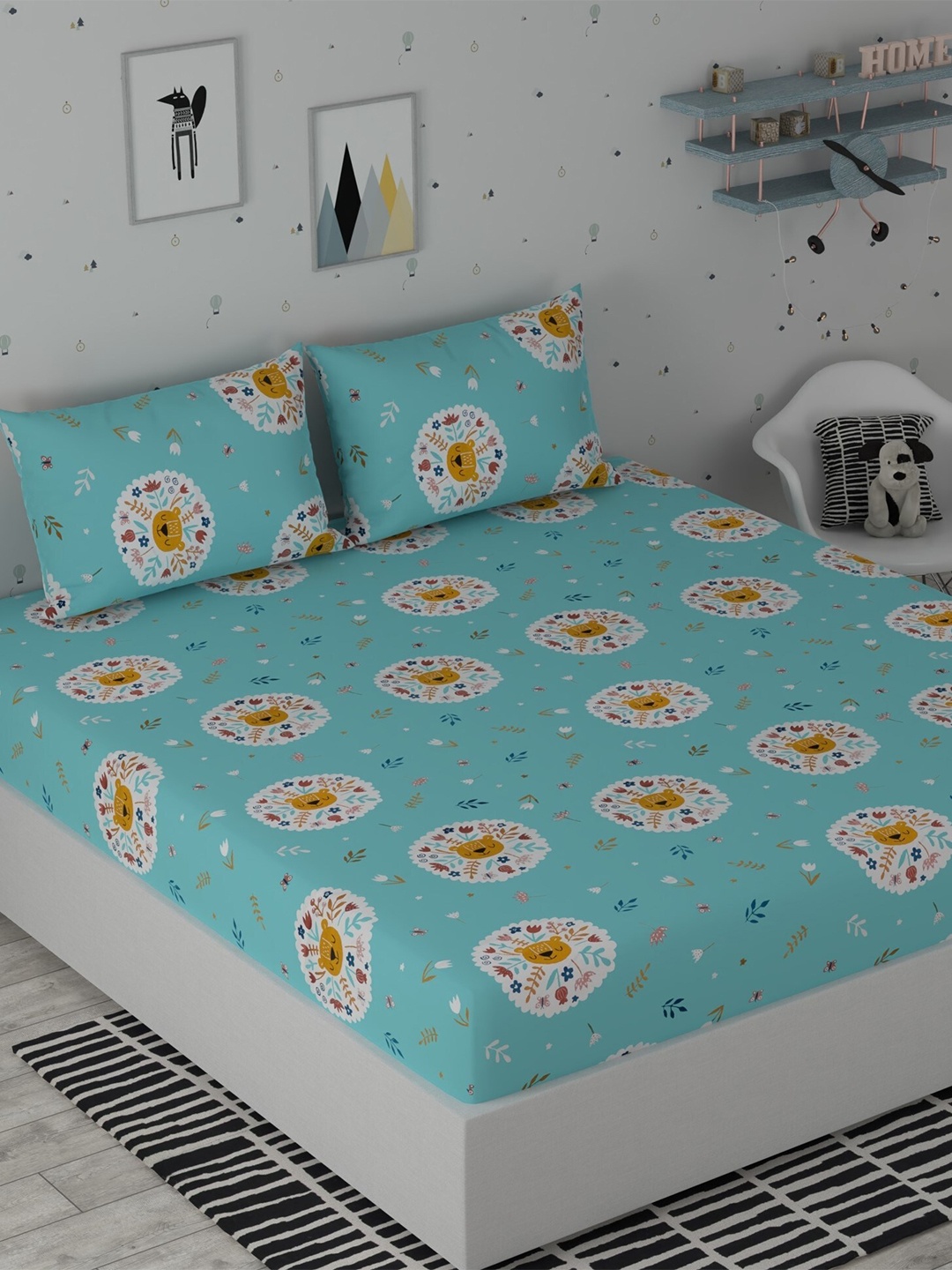 

Huesland Green & Orange Graphic Cotton 186 TC King Bedsheet With 2 Pillow Covers
