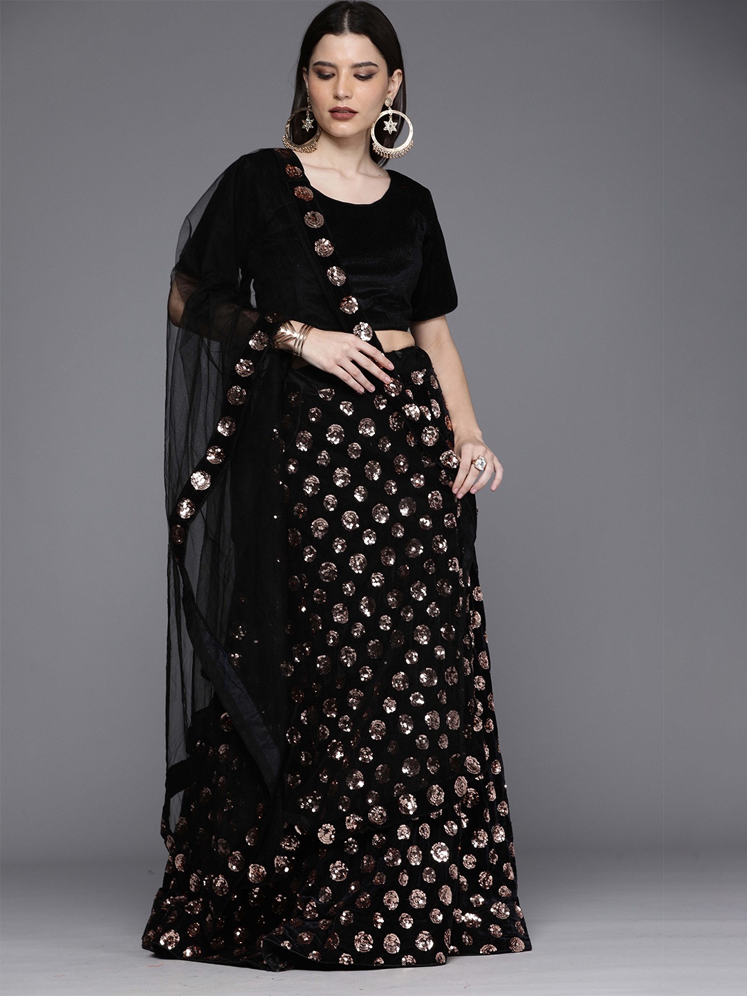 

Sangria Embellished Velvet Lehenga Choli, Rose gold