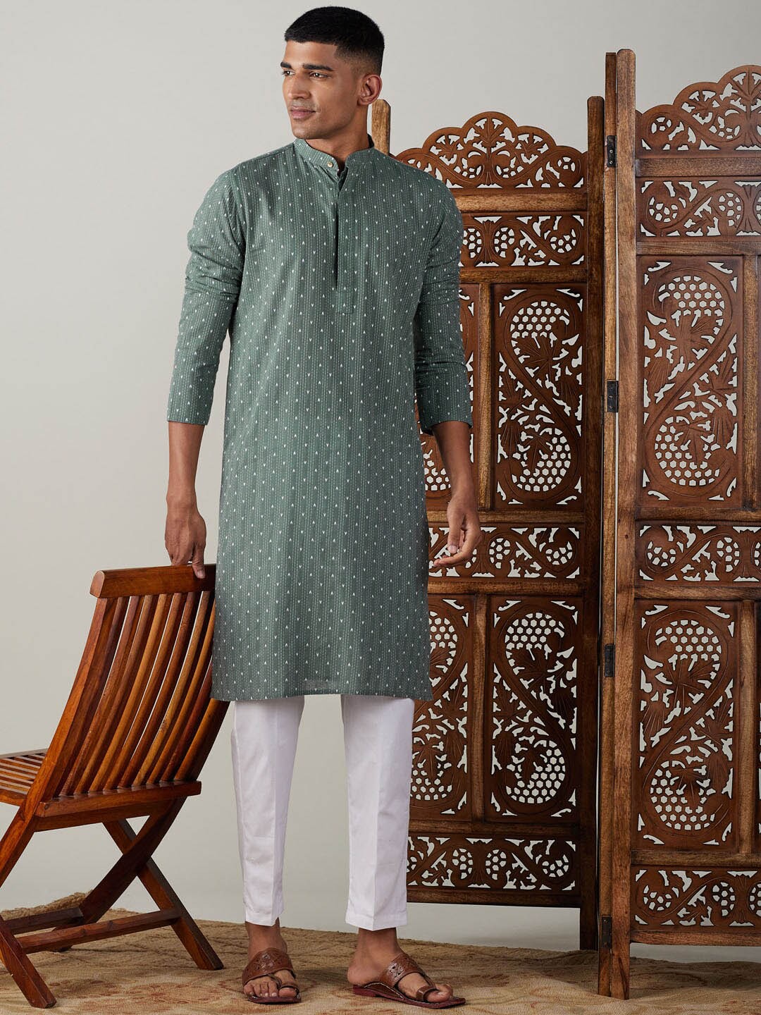 

VASTRAMAY Ethnic Motifs Woven Design Pure Cotton Sustainable Kurta with Pyjamas, Green