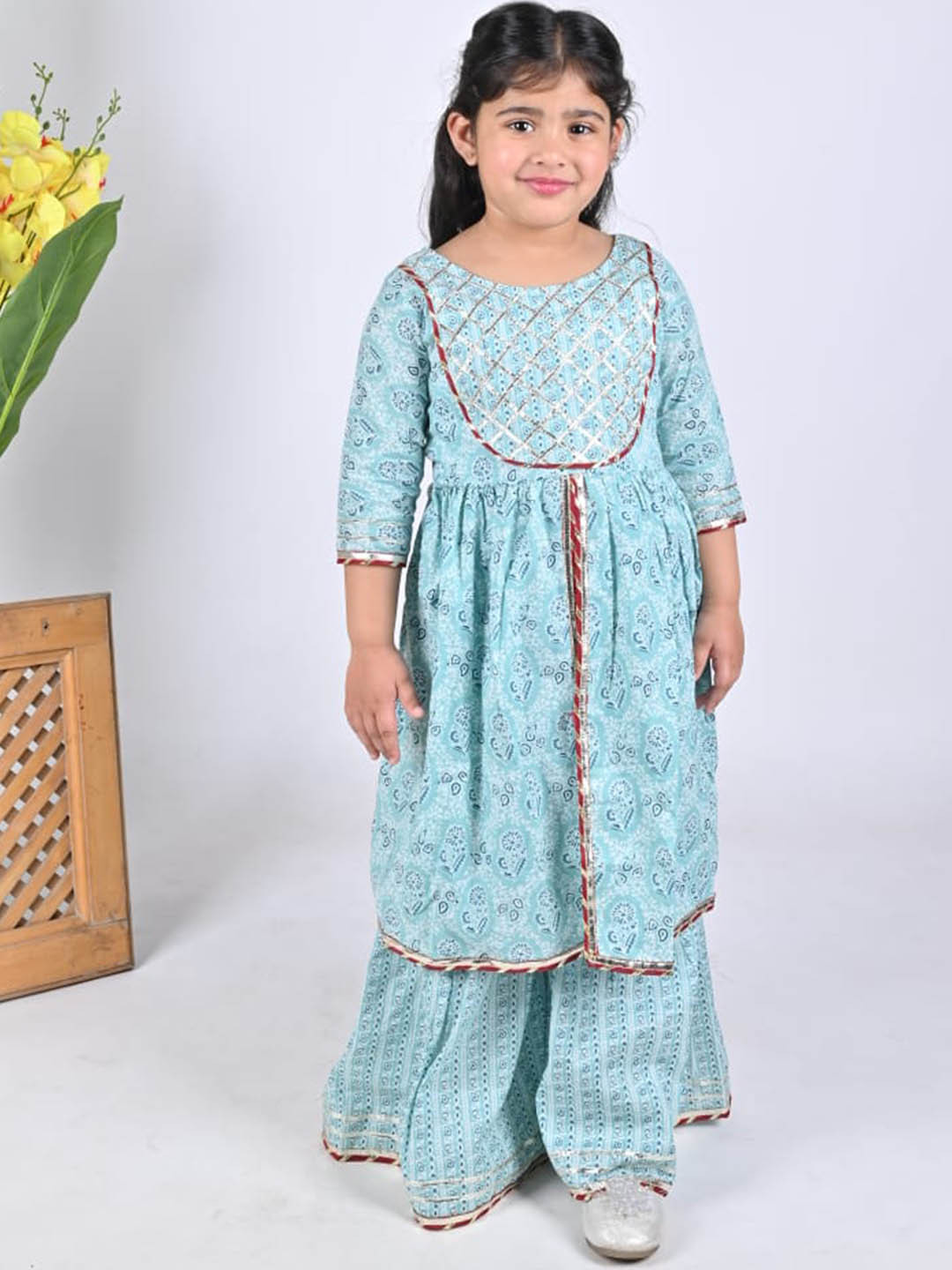 

Maaikid Girls Floral Printed Regular Pure Cotton Kurta With Sharara, Blue