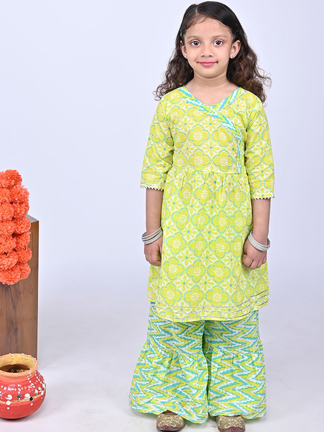 

Maaikid Girls Floral Printed Regular Pure Cotton Kurta With Sharara, Green
