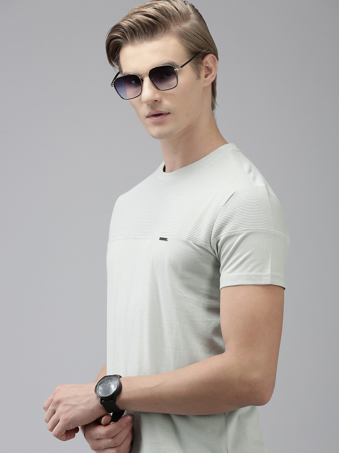 

THE BEAR HOUSE Men Grey Slim Fit T-shirt