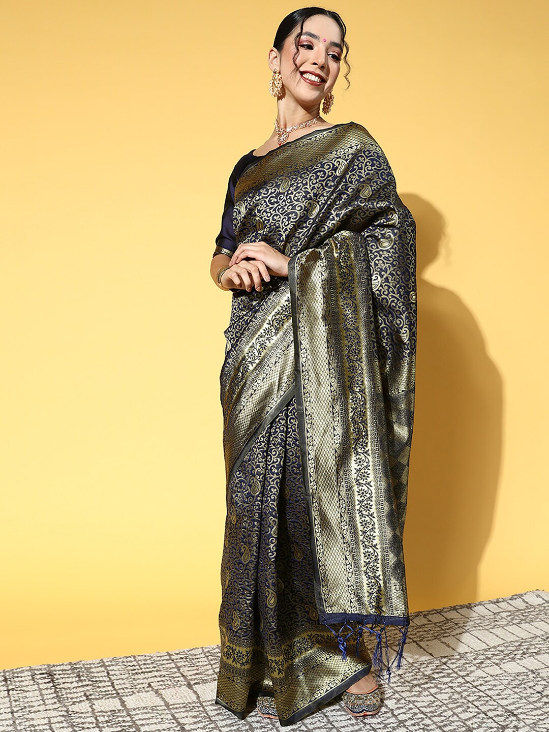 

Anouk Rustic Navy Blue & Gold-Toned Ethnic Motifs Zari Silk Blend Banarasi Saree