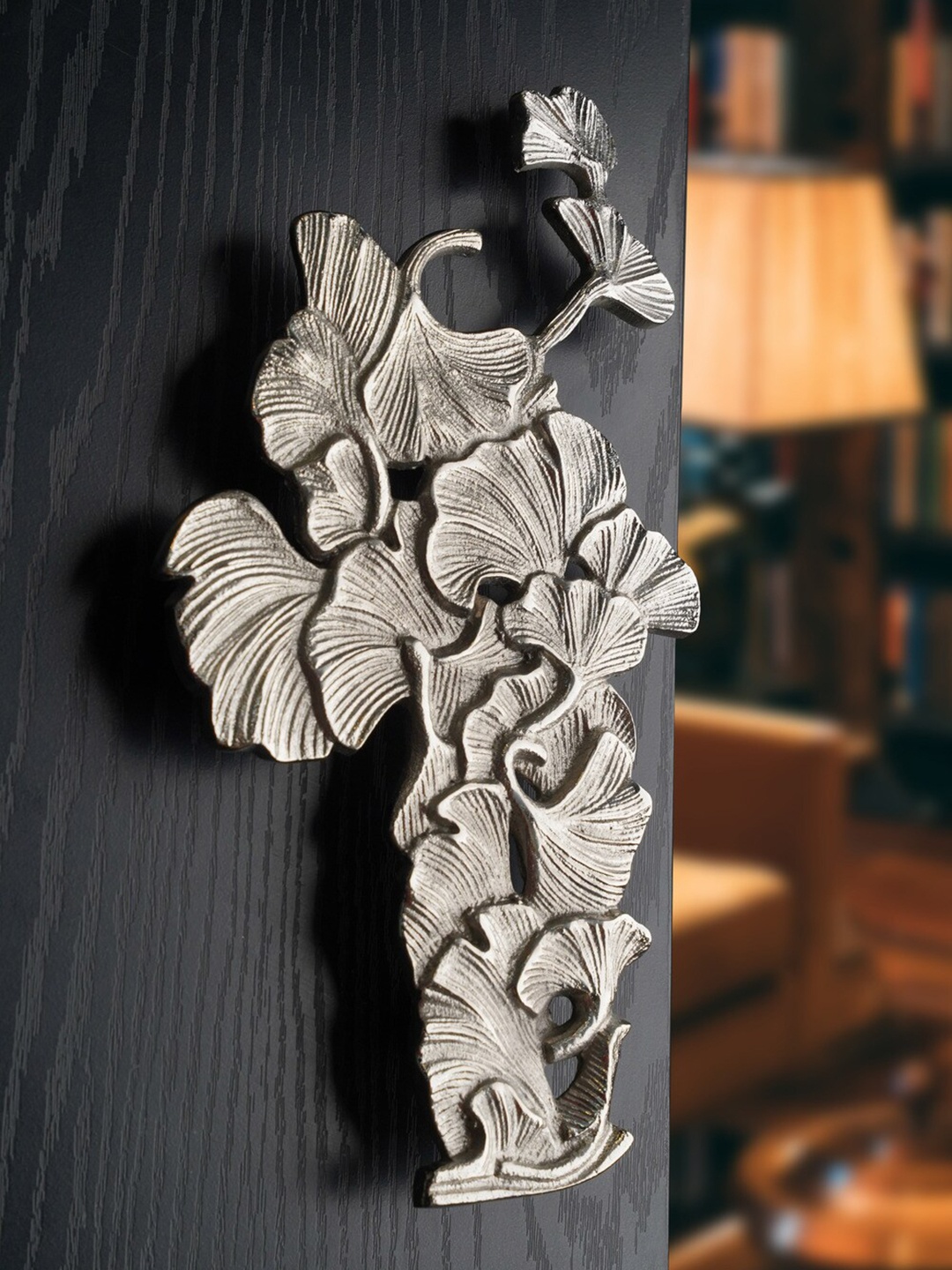 

Folkstorys Silver-Toned Textured Metal Door Handle