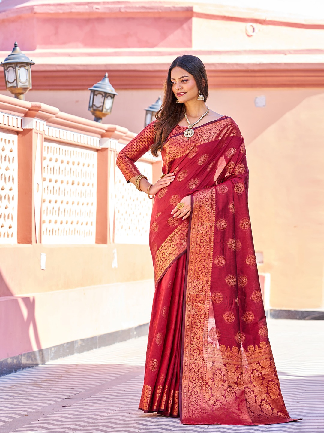 

elora Floral Woven Design Zari Bhagalpuri Saree, Red