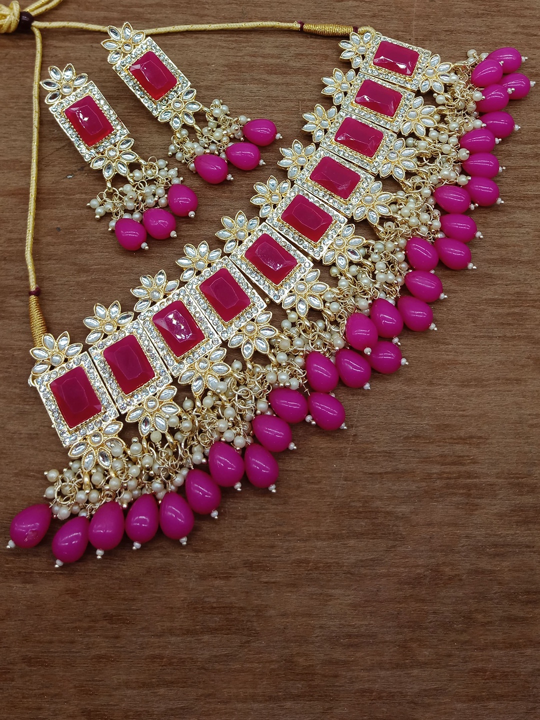 

AASHISH IMITATION Gold-Plated Stone-Studded & Beaded JewellerySet