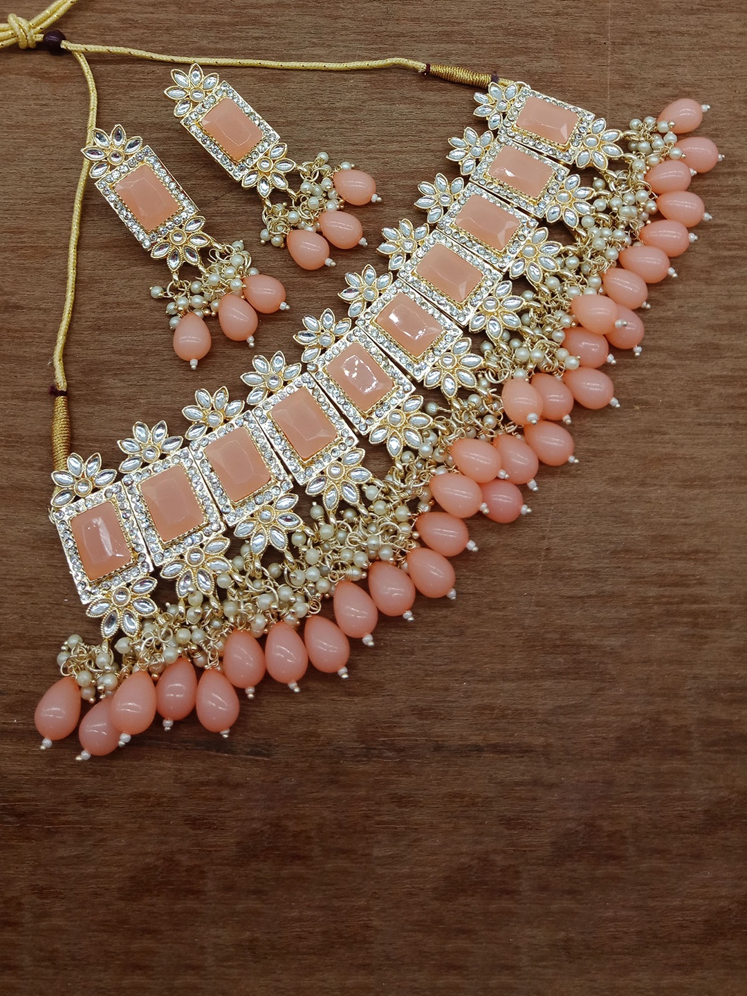 

AASHISH IMITATION Gold-Plated Stone-Studded & Beaded JewellerySet