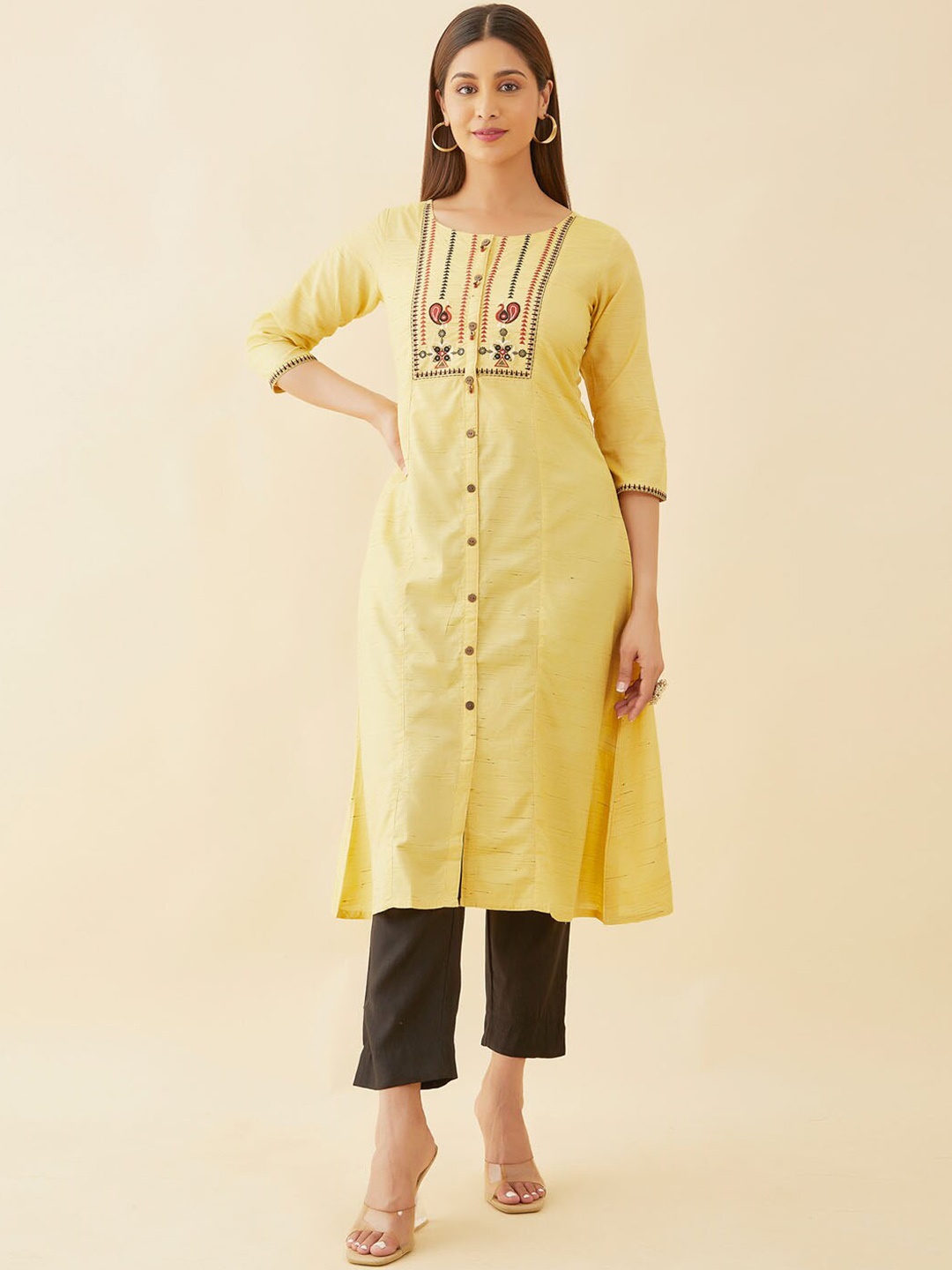 

Maybell Ethnic Motifs Embroidered Thread Work Straight Silk Kurta, Yellow