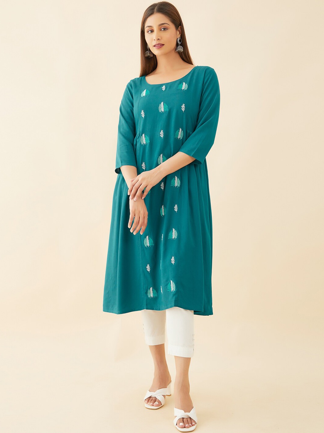 

Maybell Floral Embroidered Pleated A-Line Kurta, Blue