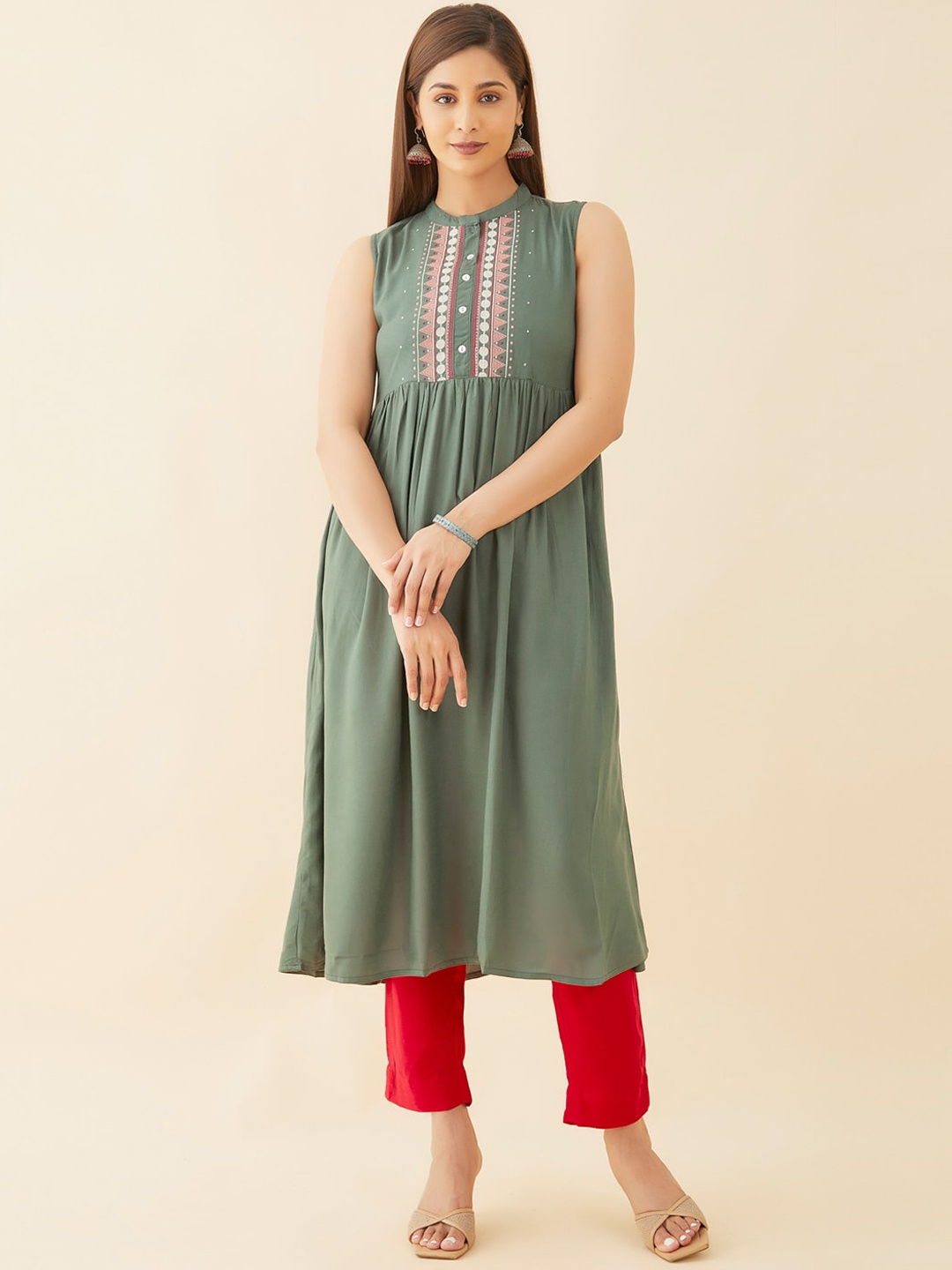 

Maybell Geometric Embroidered Yoke Design Sleeveless Pleated Anarkali Kurta, Green