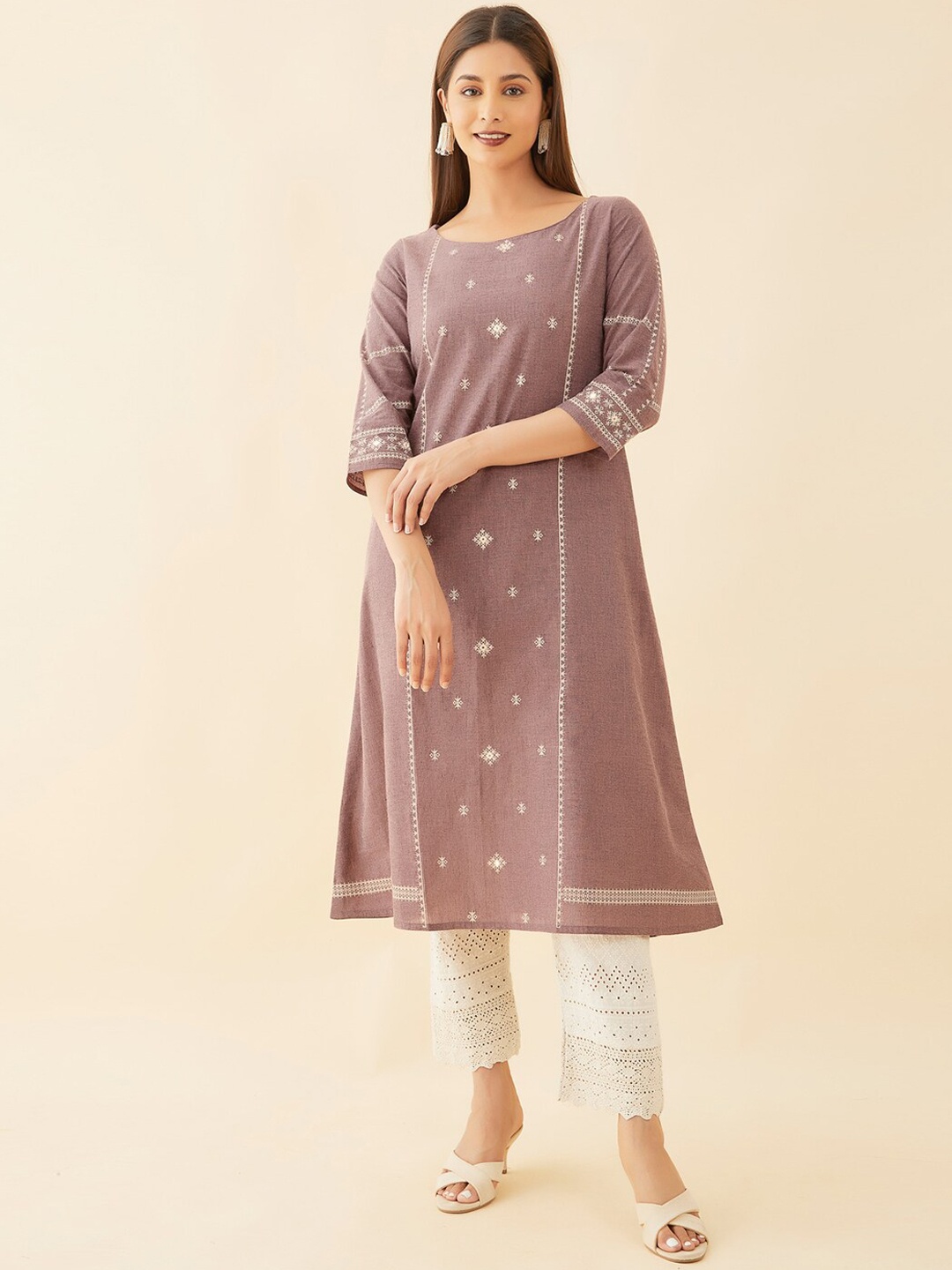 

Maybell Ethnic Motifs Embroidered Straight Kurta, Mauve