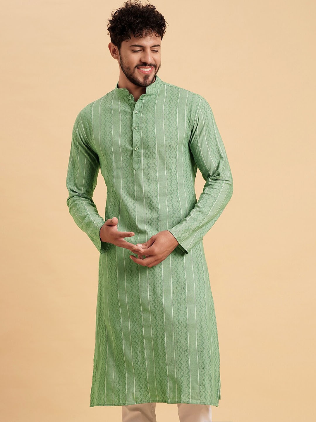 

Vrundavan ethics Geometric Printed Thread Work Jacquard Straight Kurta, Olive