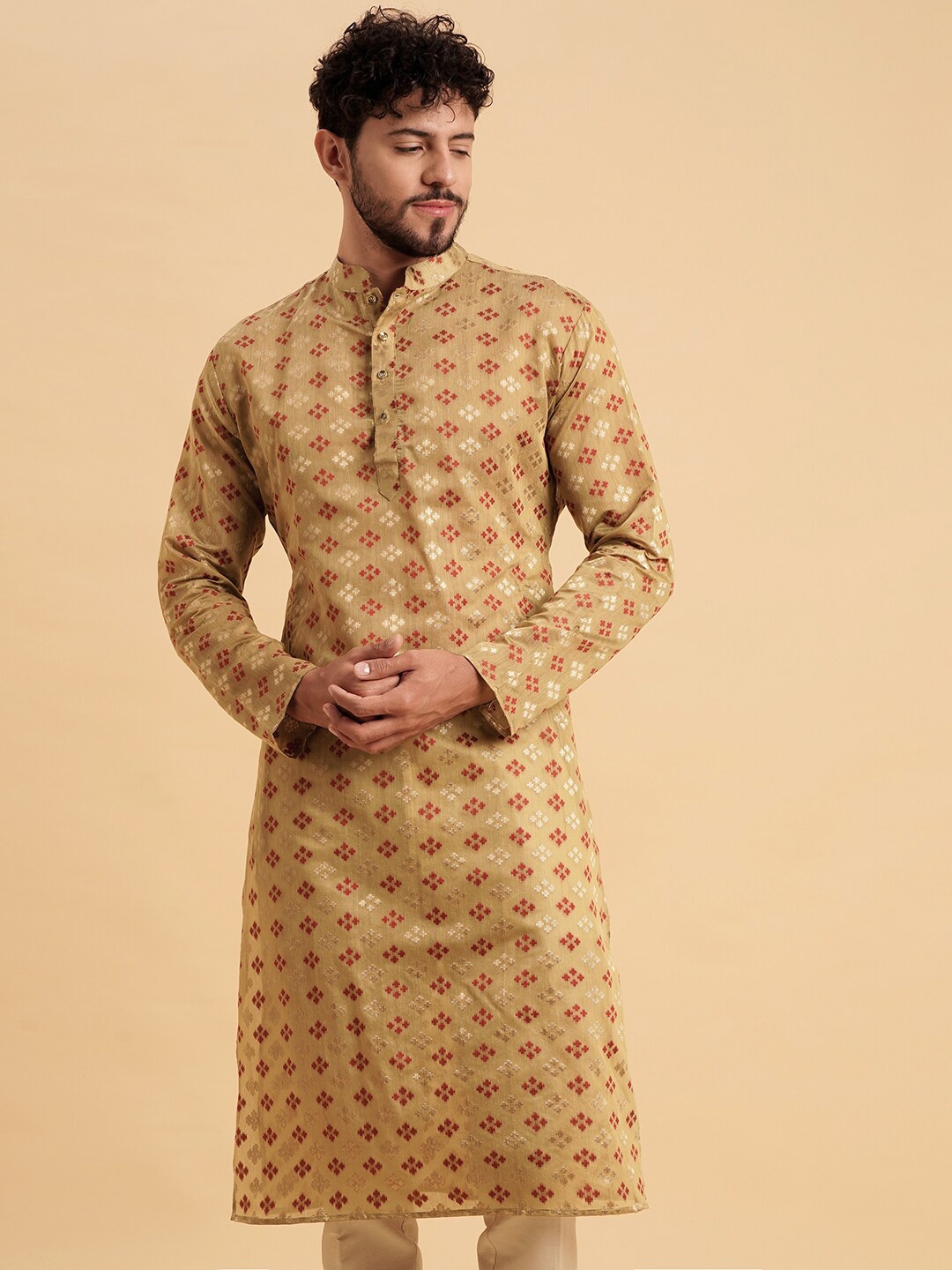 

Vrundavan ethics Floral Woven Design Jacquard Kurta, Beige