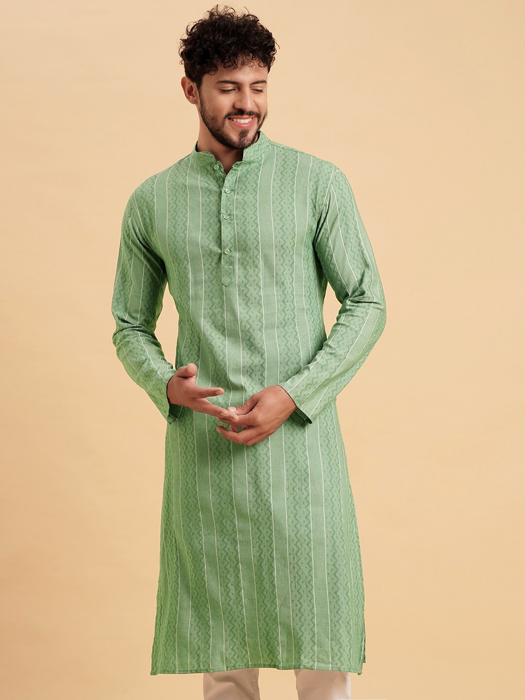 

Vrundavan ethics Striped Mandarin Collar Long Sleeves Jaquard Kurta, Olive