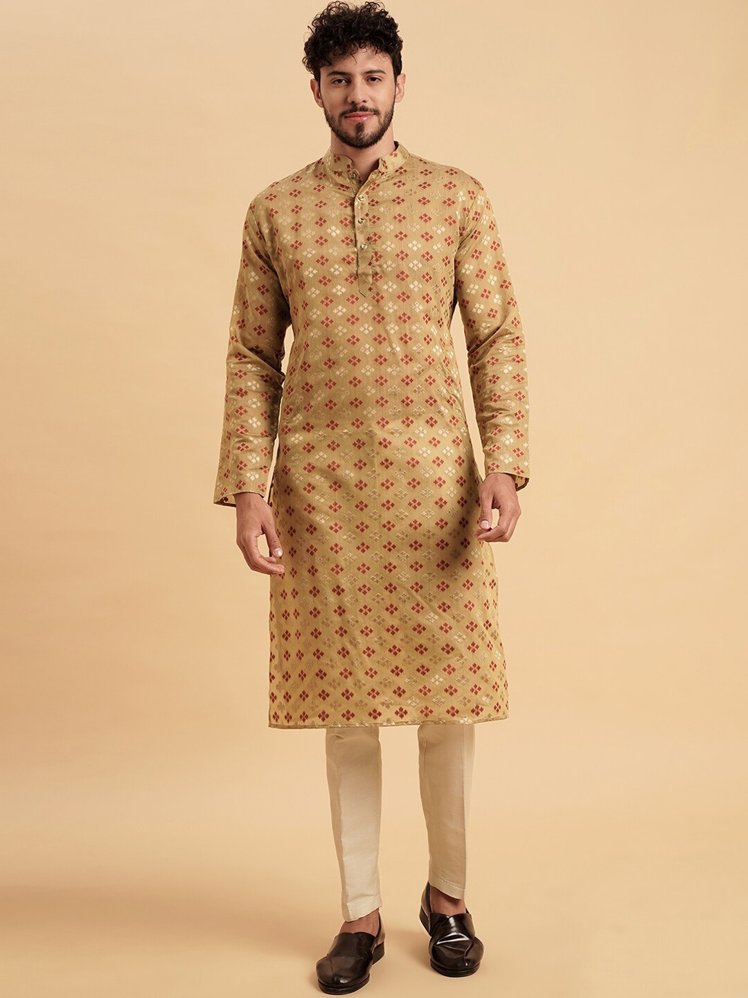 

Vrundavan ethics Woven design Mandarin Collar Jacquard Cotton Kurta, Beige