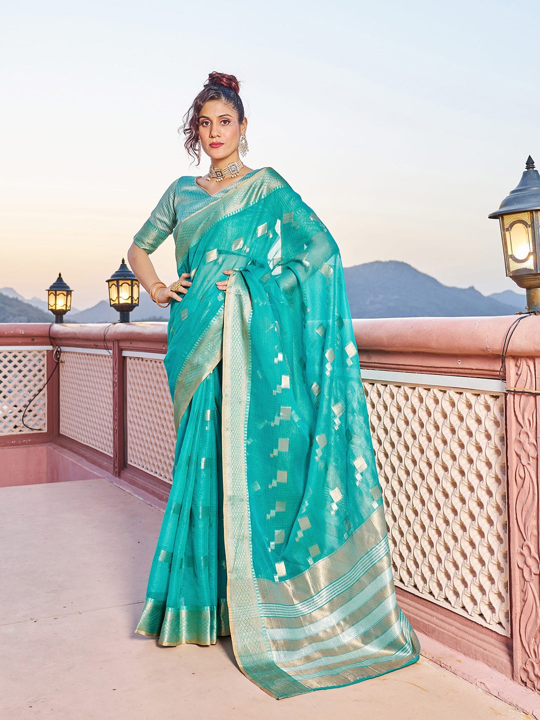 

elora Geometric Woven Design Zari Banarasi Saree, Green