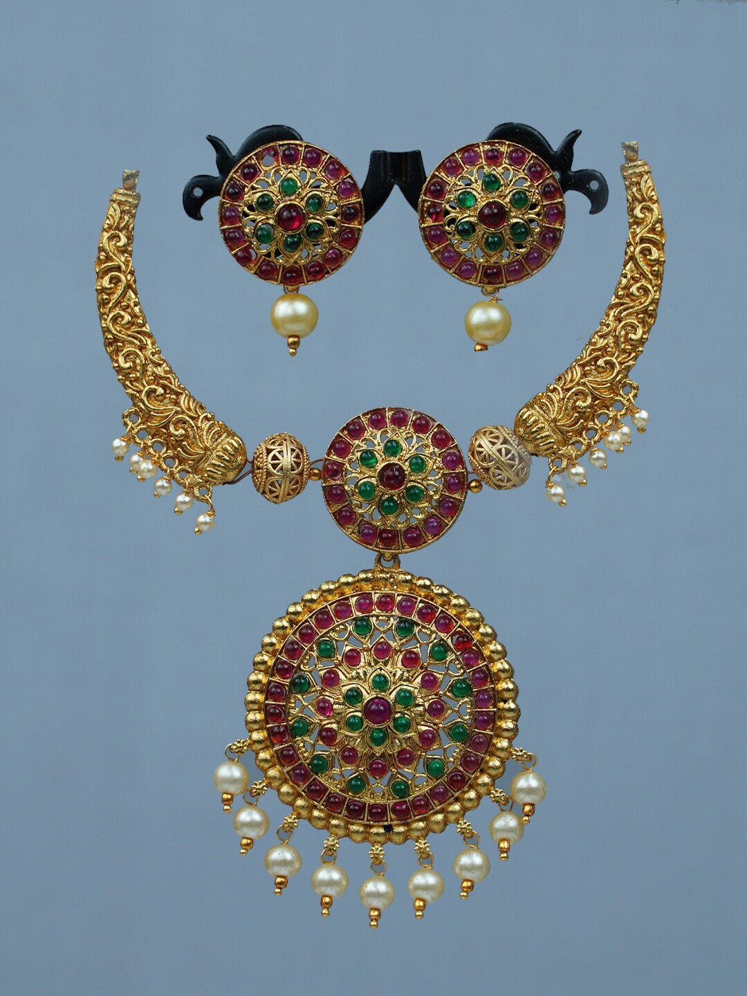 

Diksha collection Gold-Plated Artificial Stone-Studded & Beaded Jewellery Set
