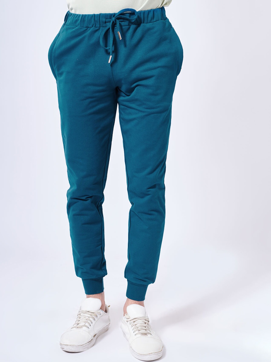 

Beyours Men Regular Fit Mid-Rise Joggers Track Pant, Teal