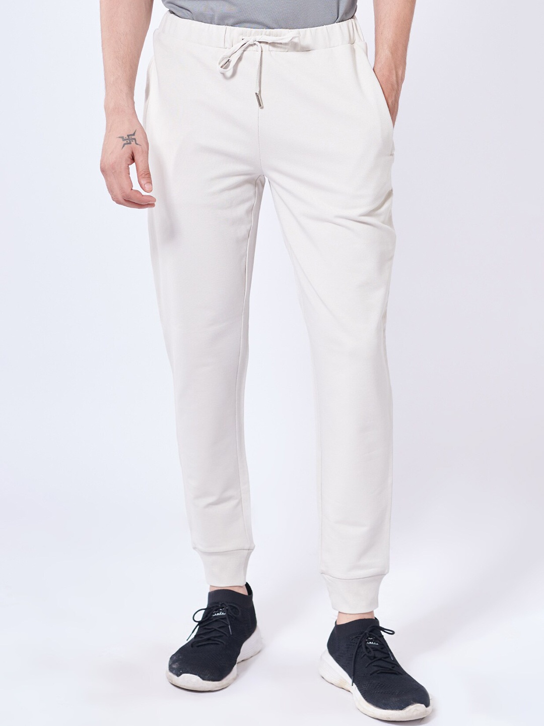 

Beyours Men Cotton Joggers, White