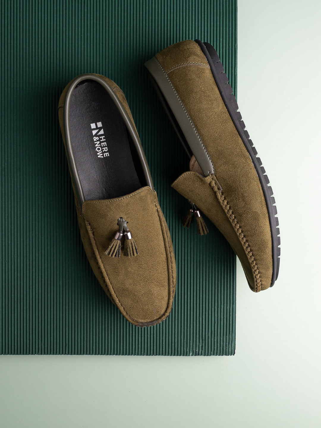 

HERE&NOW Men Olive Green Padded Insole Suede Tassel Loafers
