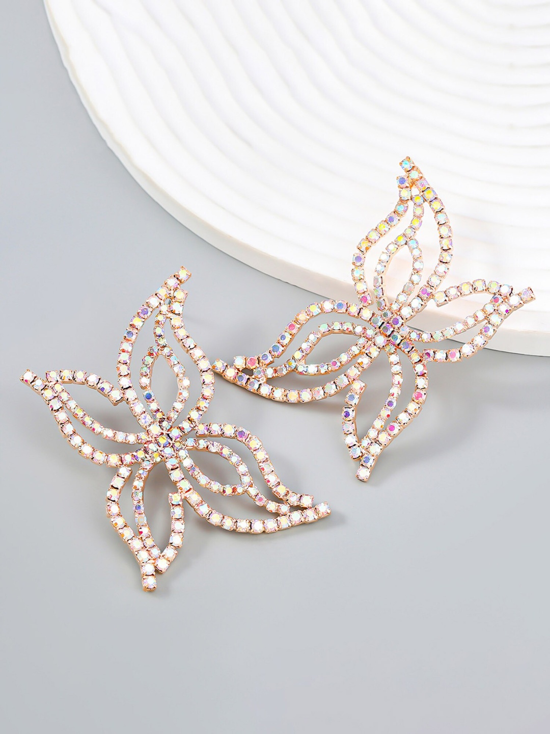 

Bellofox Silver-Plated Contemporary Studs Earrings