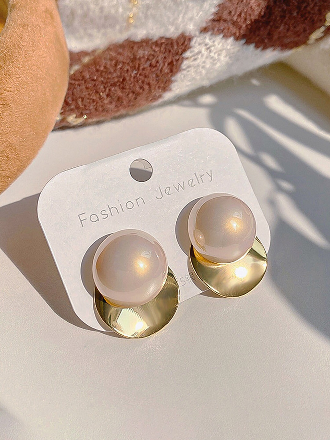 

Bellofox Gold-Toned & Off-White Contemporary Studs Earrings