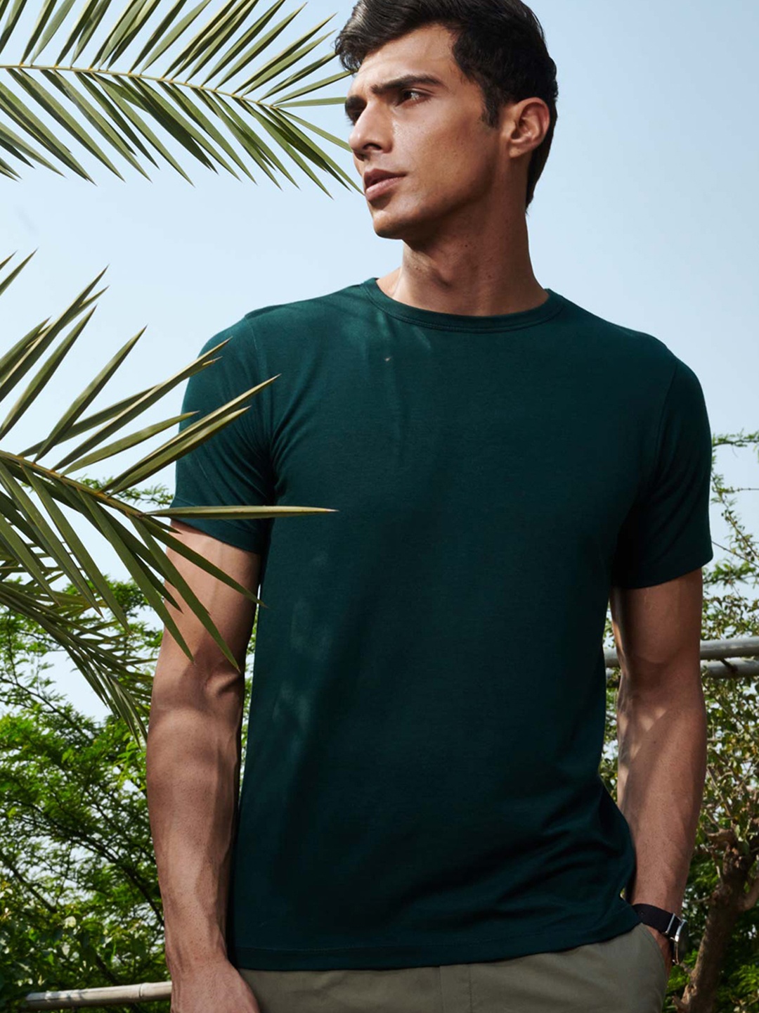 

Beyours Round Neck Half Sleeve Cotton T-shirt, Green