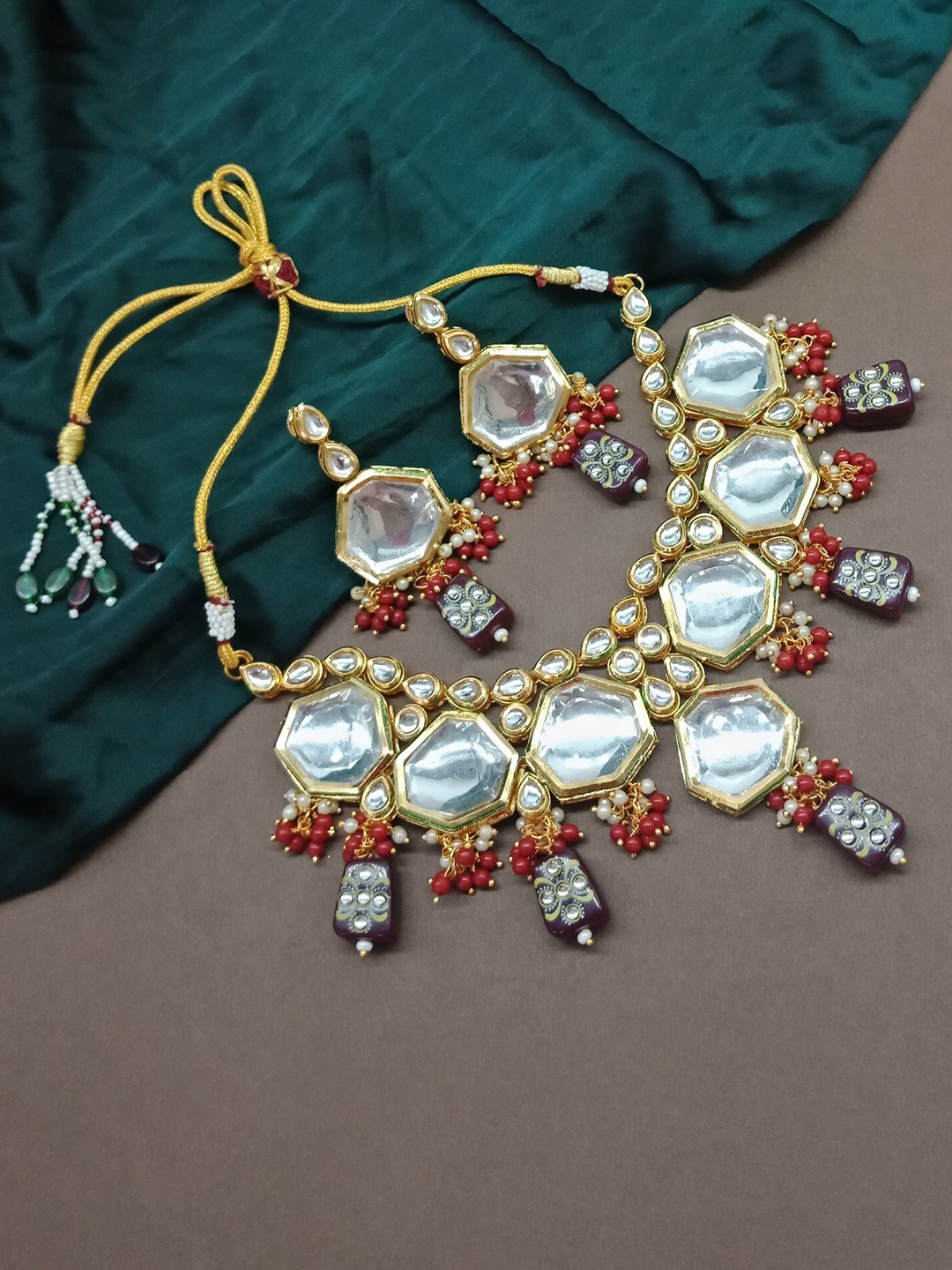 

AASHISH IMITATION Gold-Plated Stone-Studded & Beaded JewellerySet