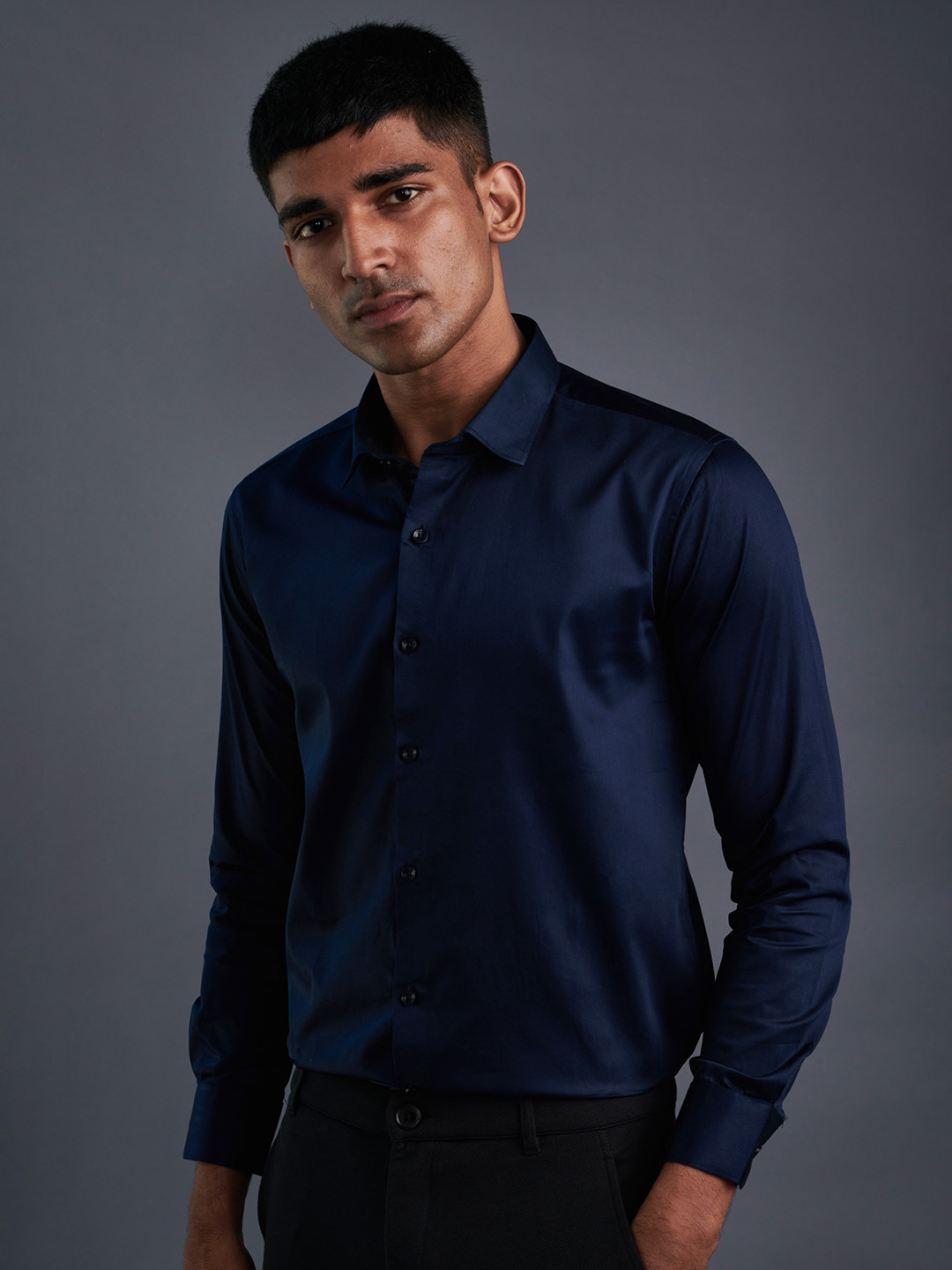 

Beyours Classic Spread Collar Cotton Casual Shirt, Navy blue