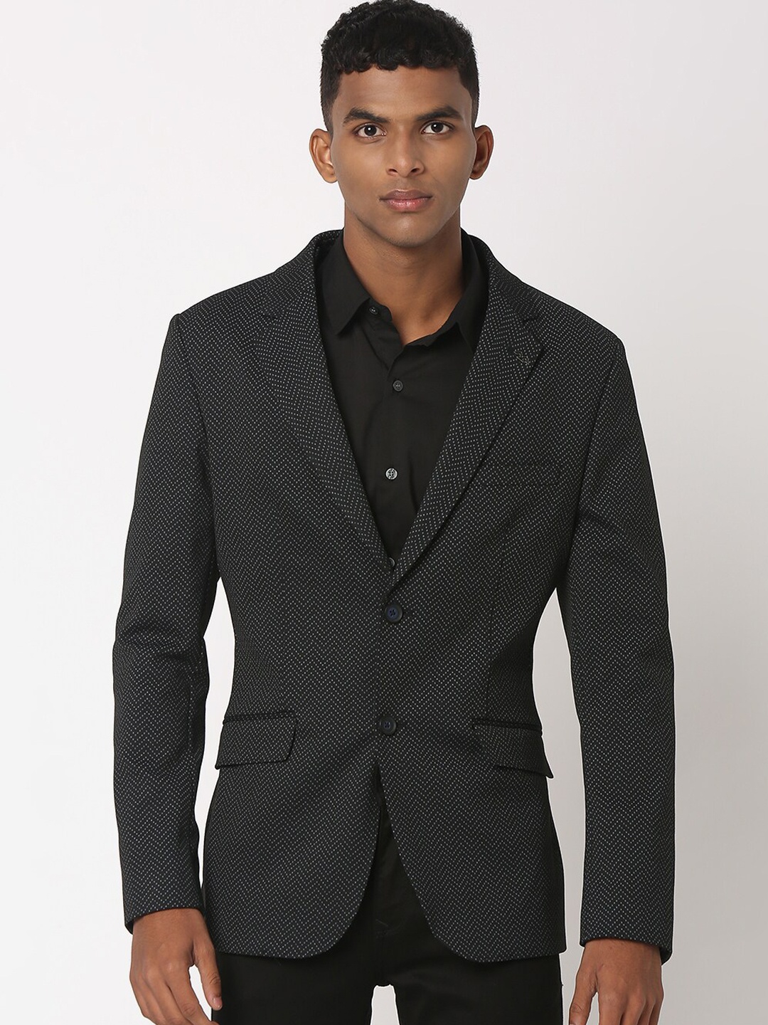 

Mufti Printed Slim-Fit Single-Breasted Blazer, Black