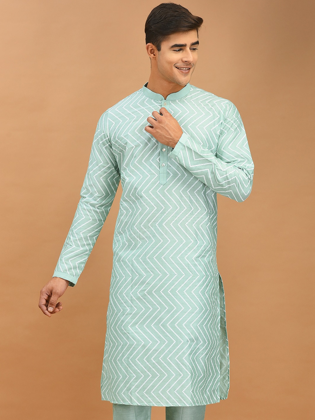 

DEYANN Geometric Printed Mandarin Collar Kurta, Green