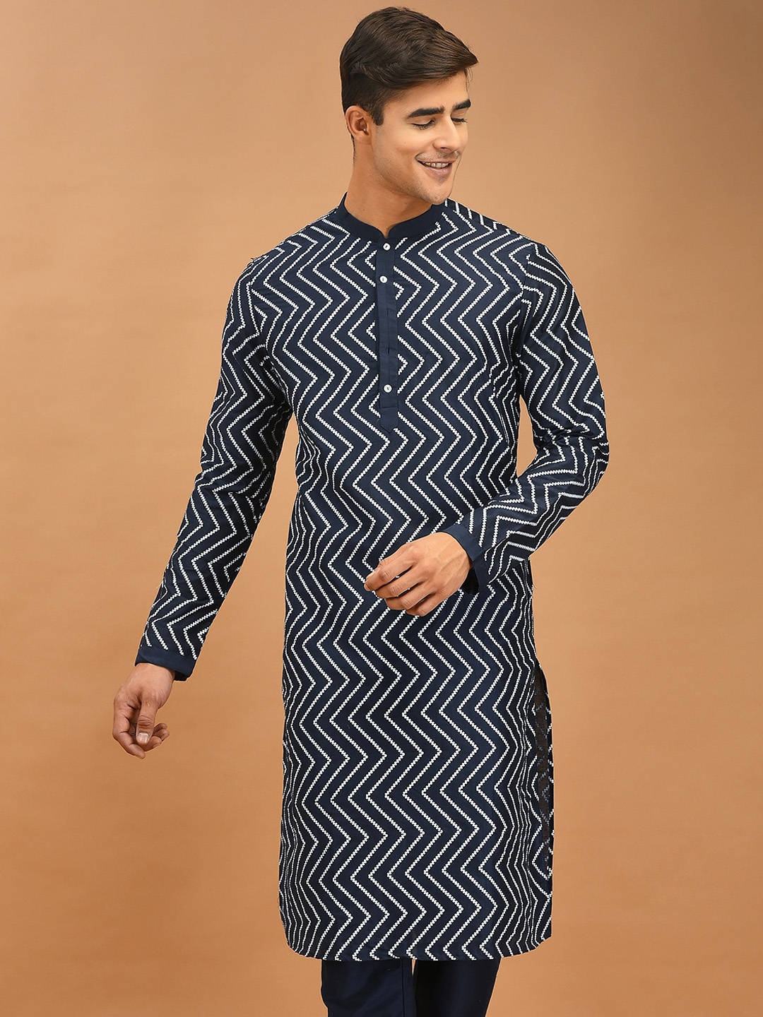 

DEYANN Geometric Printed Mandarin Collar Kurta, Navy blue