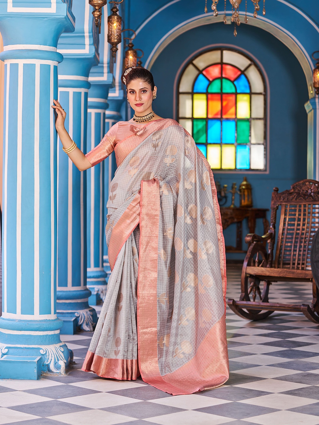 

elora Ethnic Motif Organza Banarasi Saree, Grey