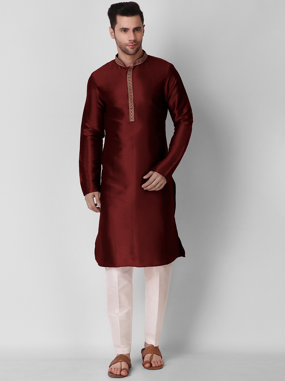 

Koshin Woven Design Embroidered Mandarin Collar Kurta, Maroon