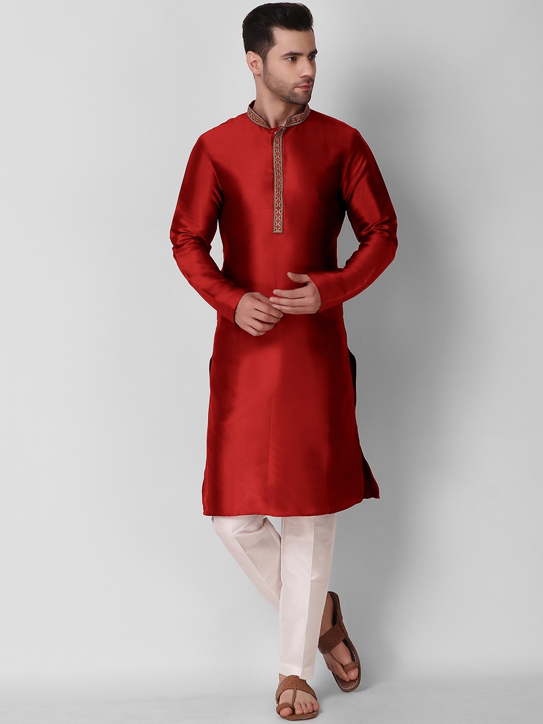 

Koshin Woven Design Embroidered Mandarin Collar Kurta, Red