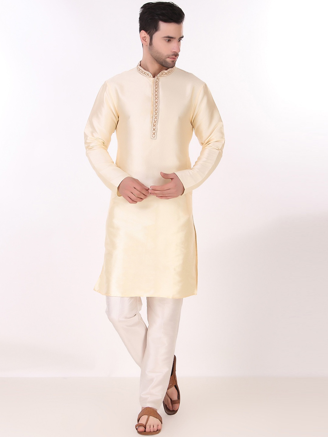 

Koshin Woven Design Embroidered Mandarin Collar Kurta, Cream
