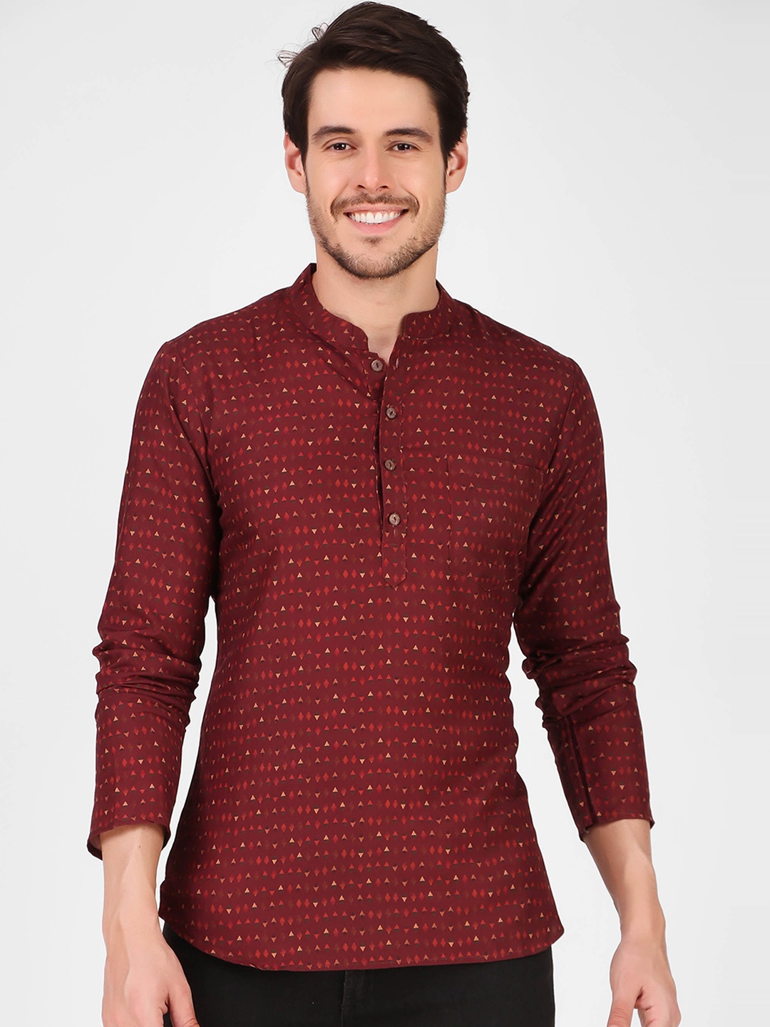

Koshin Geometric Printed Mandarin Collar Kurta, Maroon